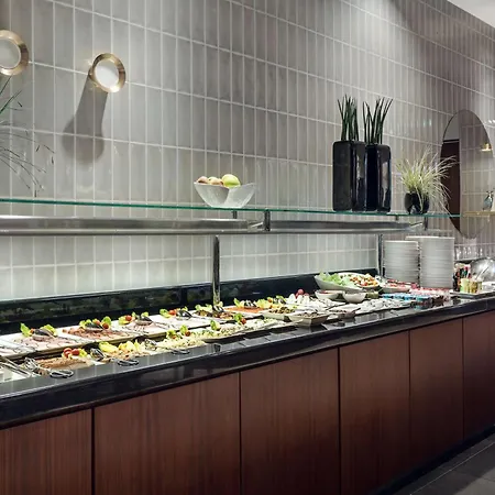 Hilton Hotel 5*
